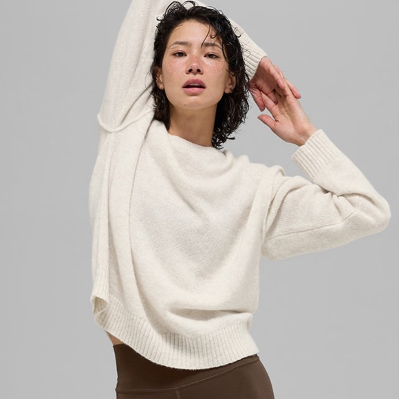 ALO Cashmere Crewneck Unisex Sweater NWT - Picture 5 of 9